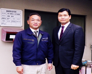 平成２７年12月2日 幸山政史元市長が岡本シンホウ産業を訪問してくださいました
