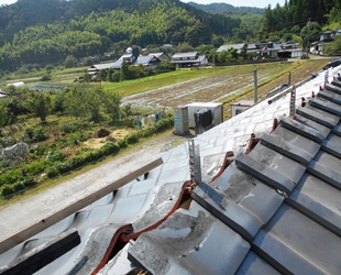 耐震工法(ガイドライン工法)による屋根工事・復旧工事