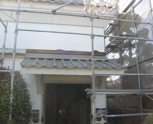 社寺・伝統建築の瓦屋根工事、土蔵施工中